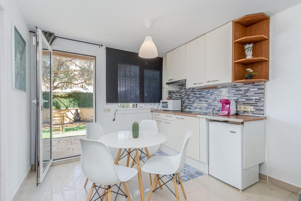 Casita Con Jardin, Bbq, Wifi, Centro Y Playa Villa Empuriabrava Exterior photo