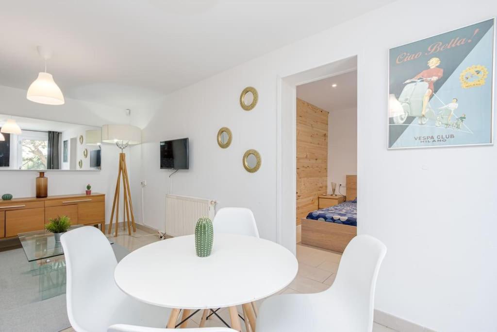 Casita Con Jardin, Bbq, Wifi, Centro Y Playa Villa Empuriabrava Exterior photo